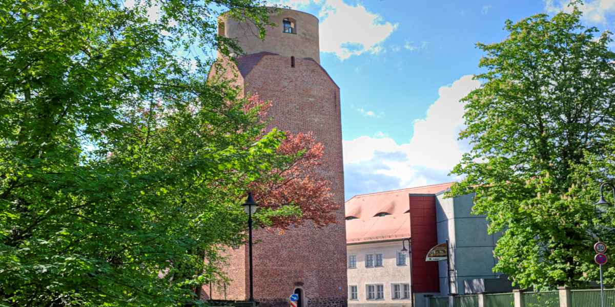 Burgplatz mit Lubwartturm